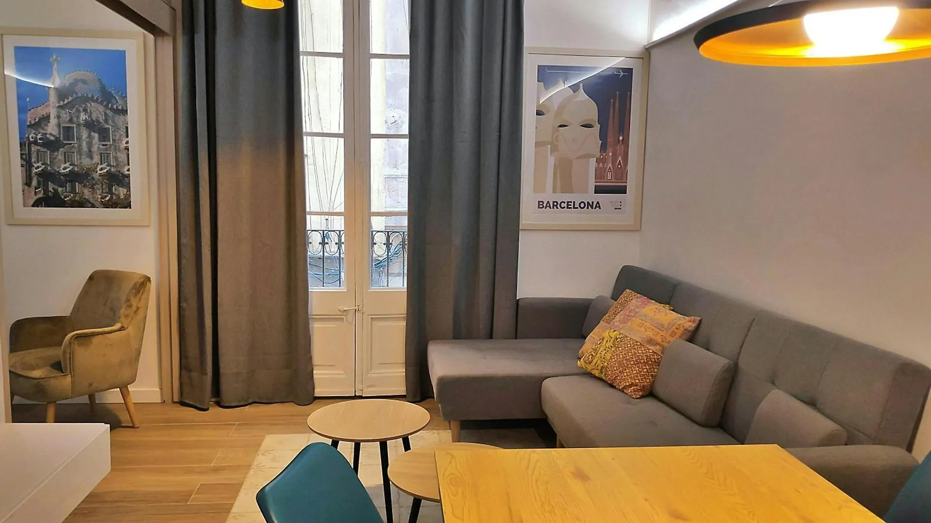 Appartamento Sant Antoni 3 - Downtown Barcelona. Modern Spagna