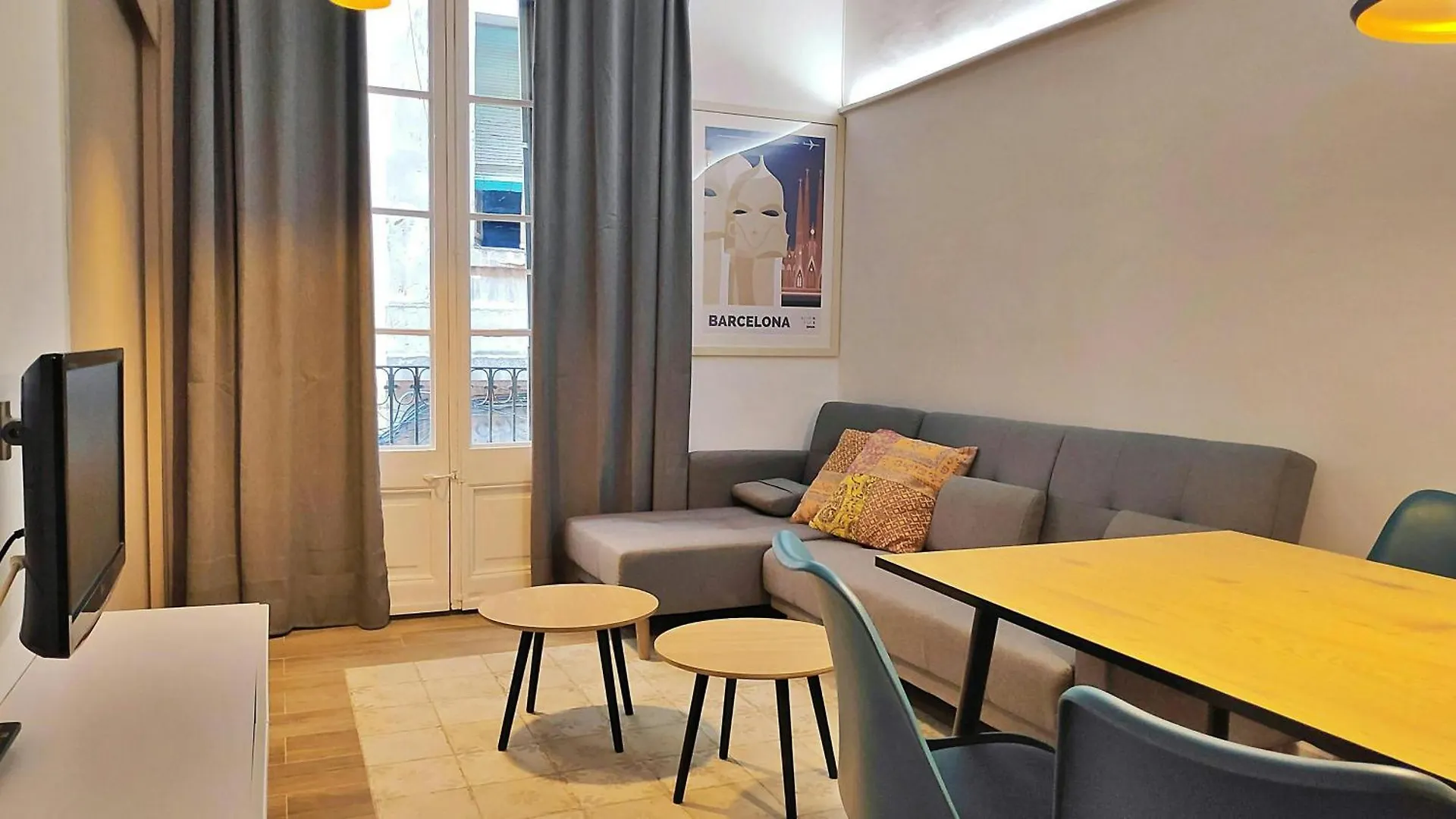 Appartamento Sant Antoni 3 - Downtown Barcelona. Modern Spagna